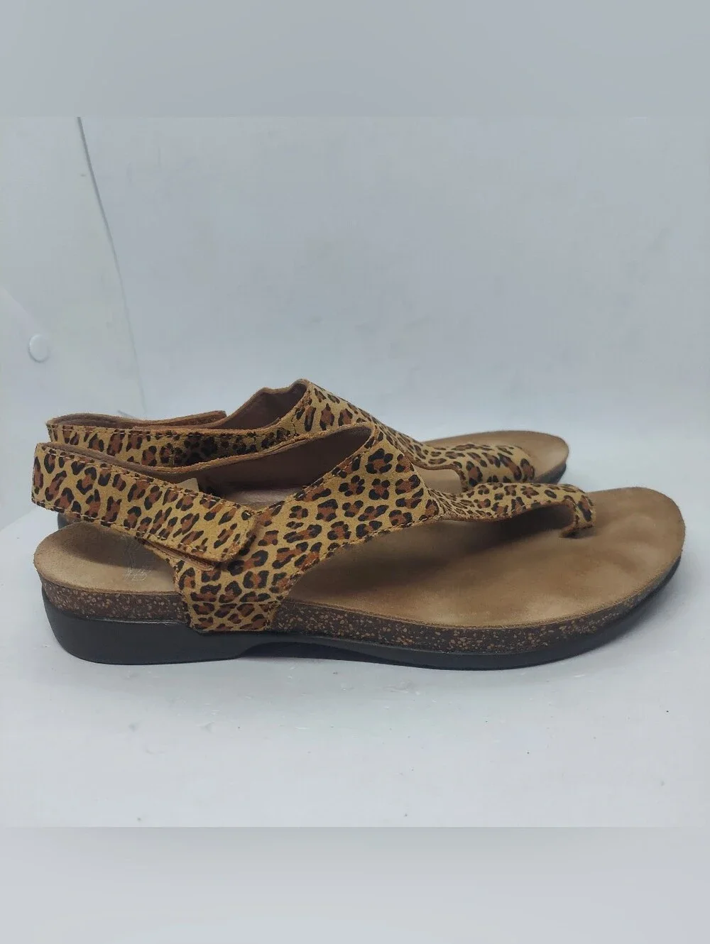 Dansko Reece Sandals Animal Print Leather Thong Slide Womens Size EU 37 US 6.5-7